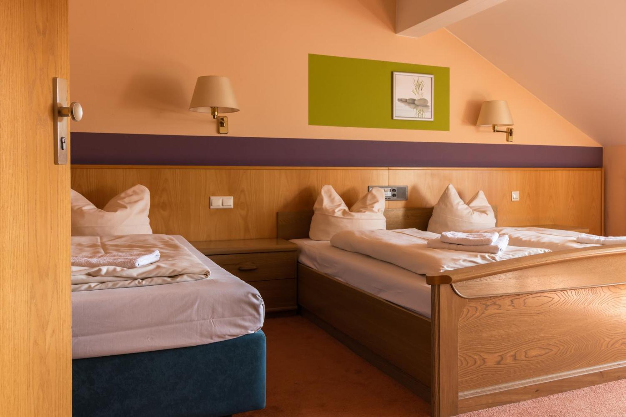 Hotelpension Zum Gockl Allershausen Εξωτερικό φωτογραφία
