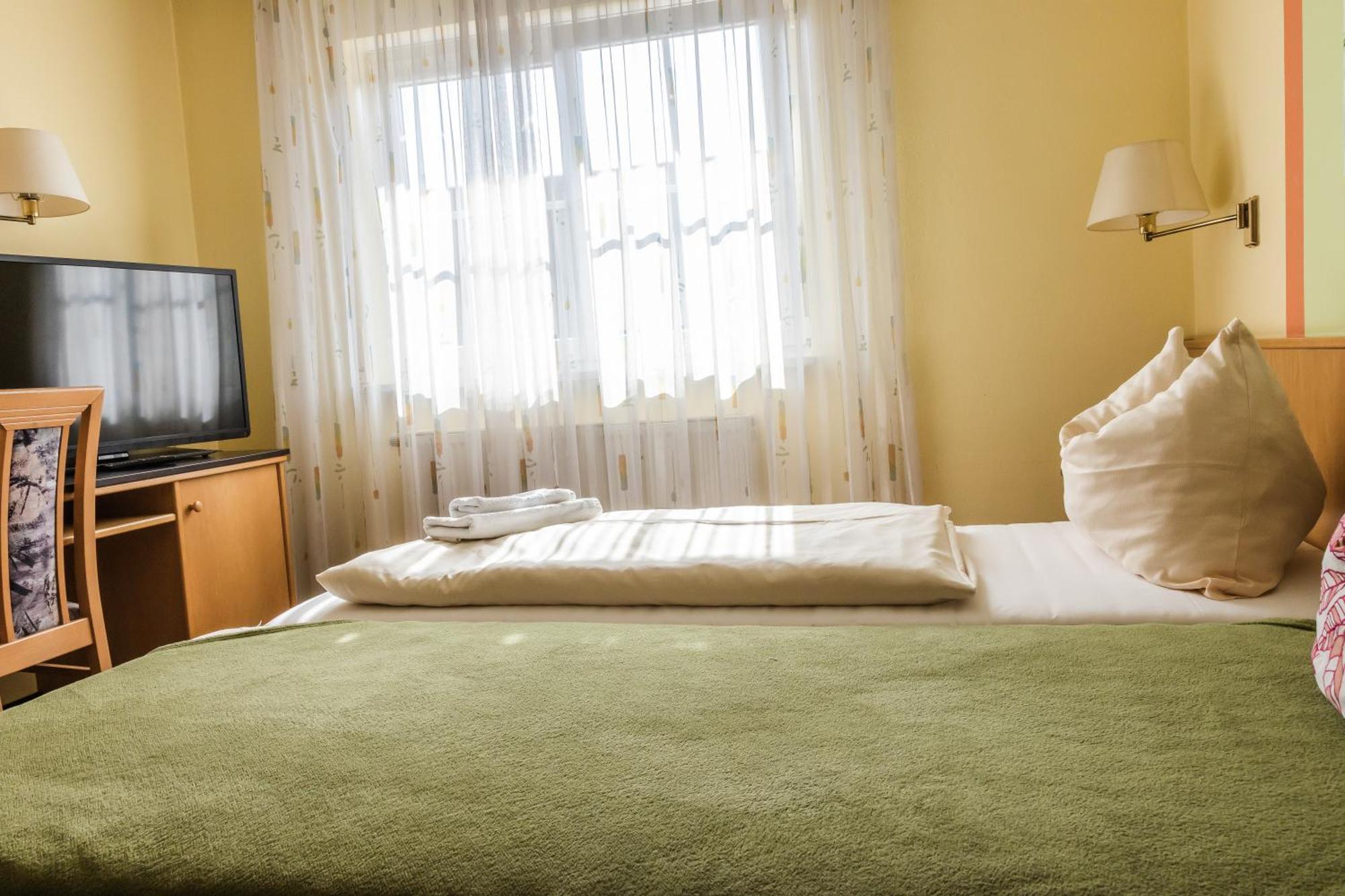 Hotelpension Zum Gockl Allershausen Εξωτερικό φωτογραφία