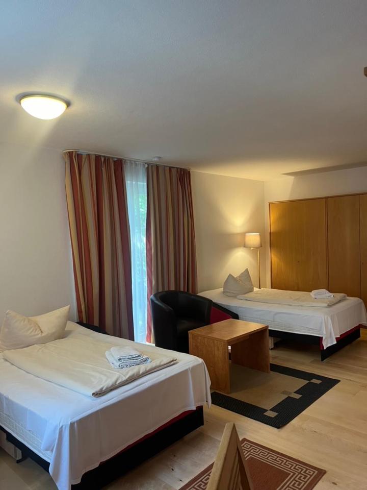 Hotelpension Zum Gockl Allershausen Εξωτερικό φωτογραφία