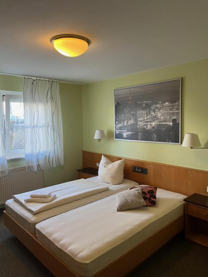 Hotelpension Zum Gockl Allershausen Εξωτερικό φωτογραφία